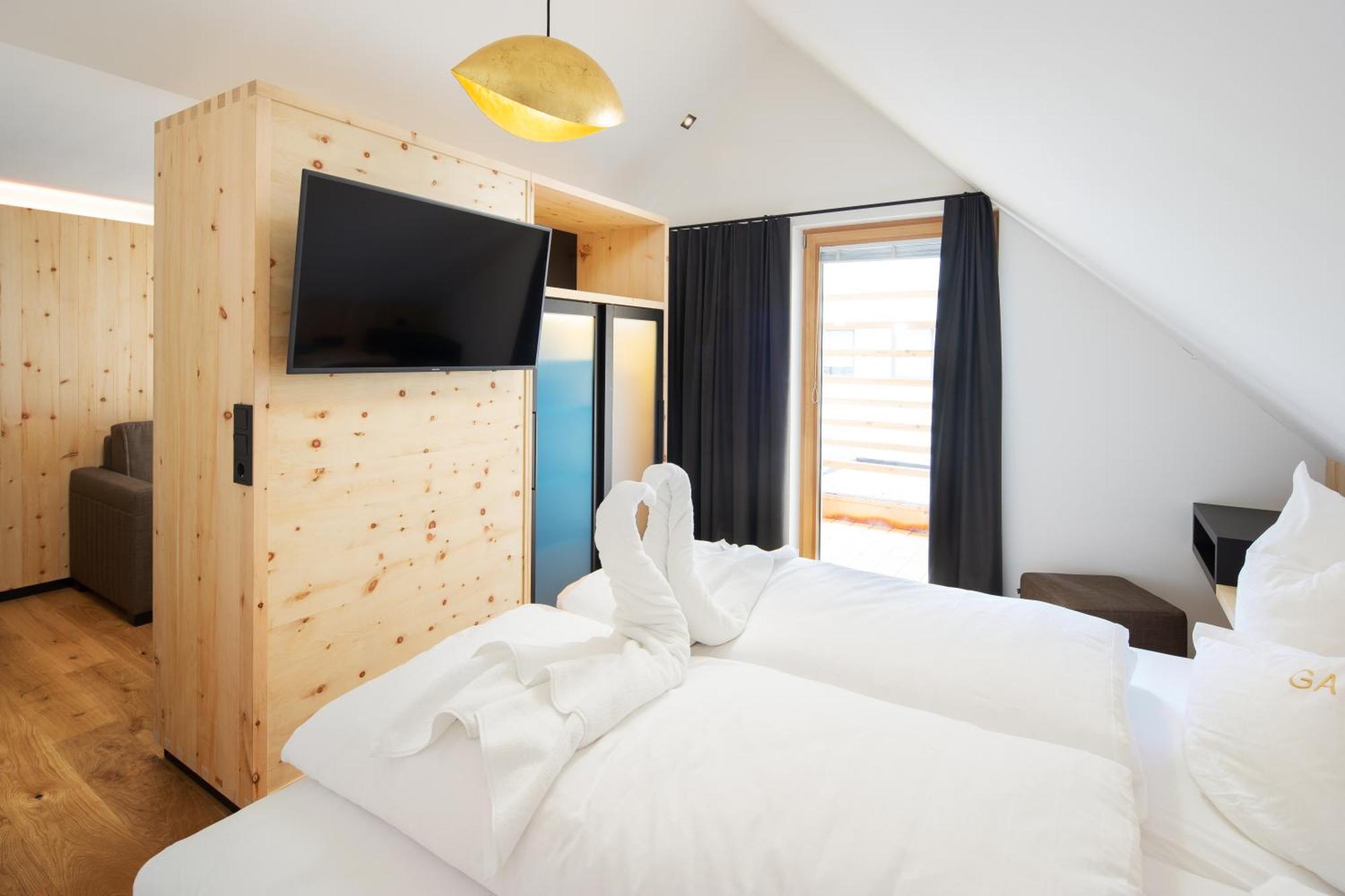 Hotel Goldener Adler - Im Sommer Silvretta Card Premium Inkludiert Ischgl Exterior photo