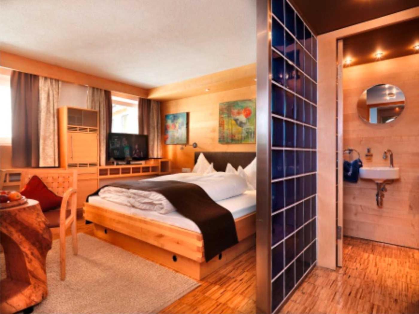 Hotel Goldener Adler - Im Sommer Silvretta Card Premium Inkludiert Ischgl Exterior photo