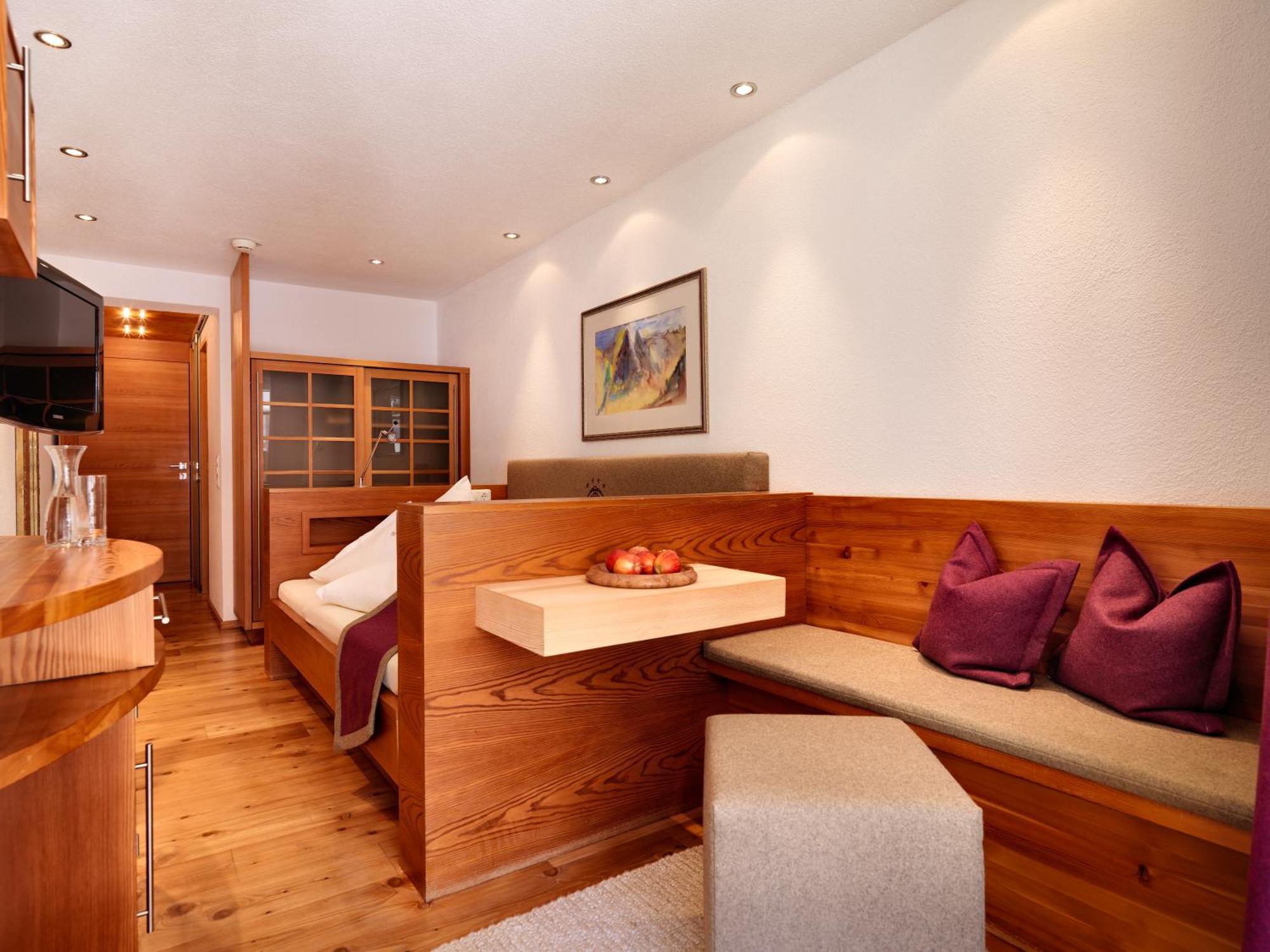 Hotel Goldener Adler - Im Sommer Silvretta Card Premium Inkludiert Ischgl Exterior photo