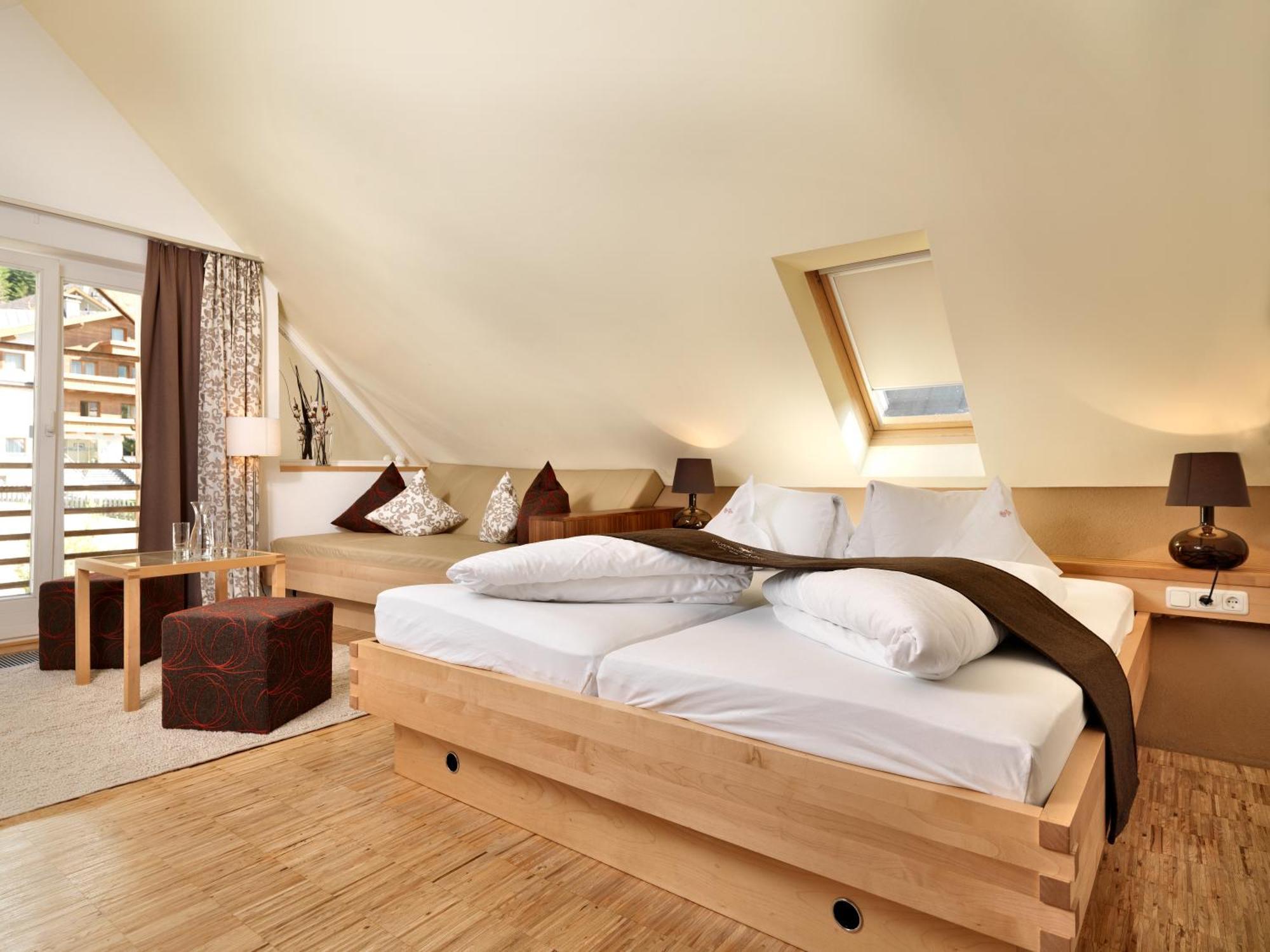 Hotel Goldener Adler - Im Sommer Silvretta Card Premium Inkludiert Ischgl Exterior photo