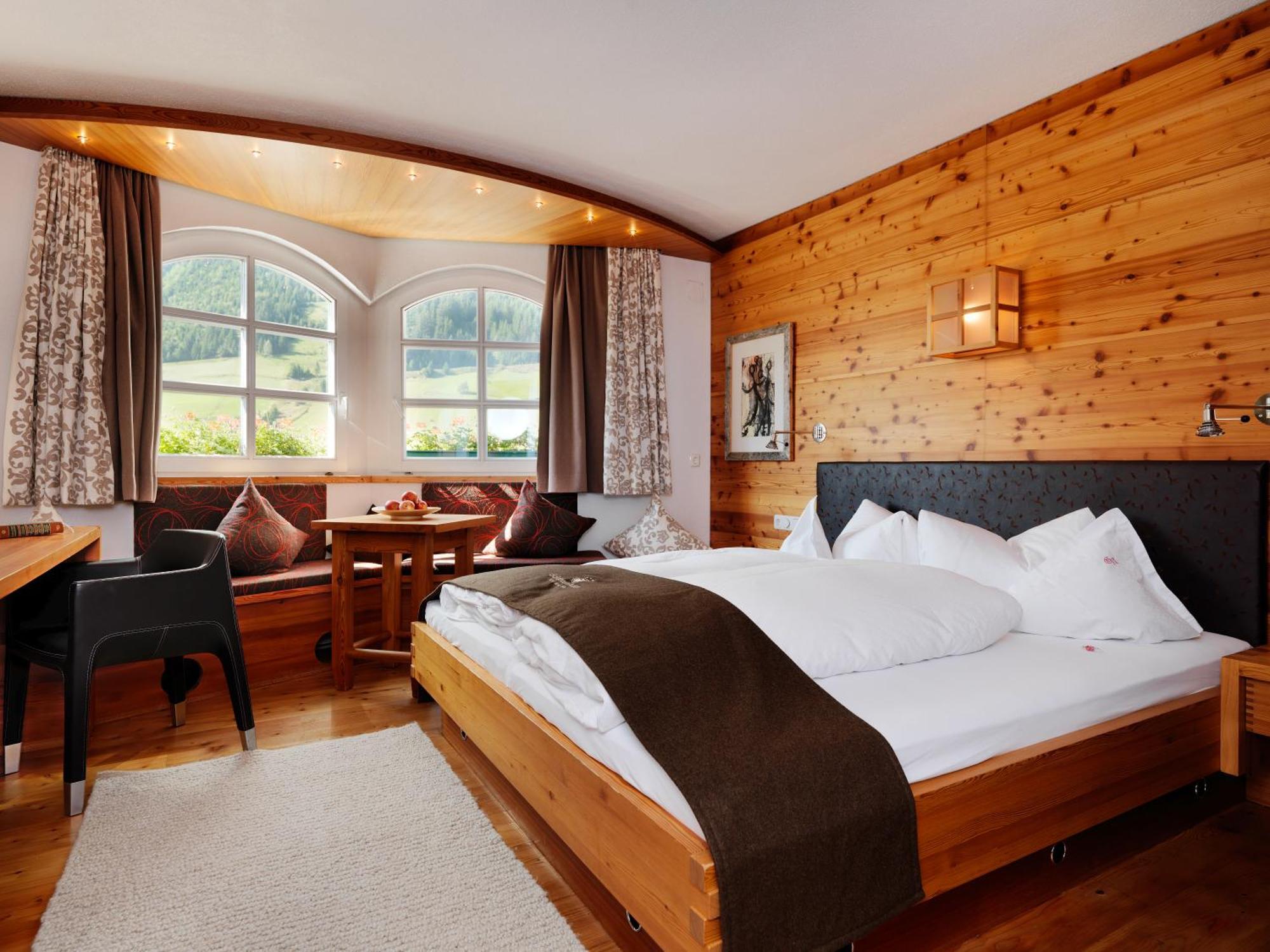 Hotel Goldener Adler - Im Sommer Silvretta Card Premium Inkludiert Ischgl Exterior photo