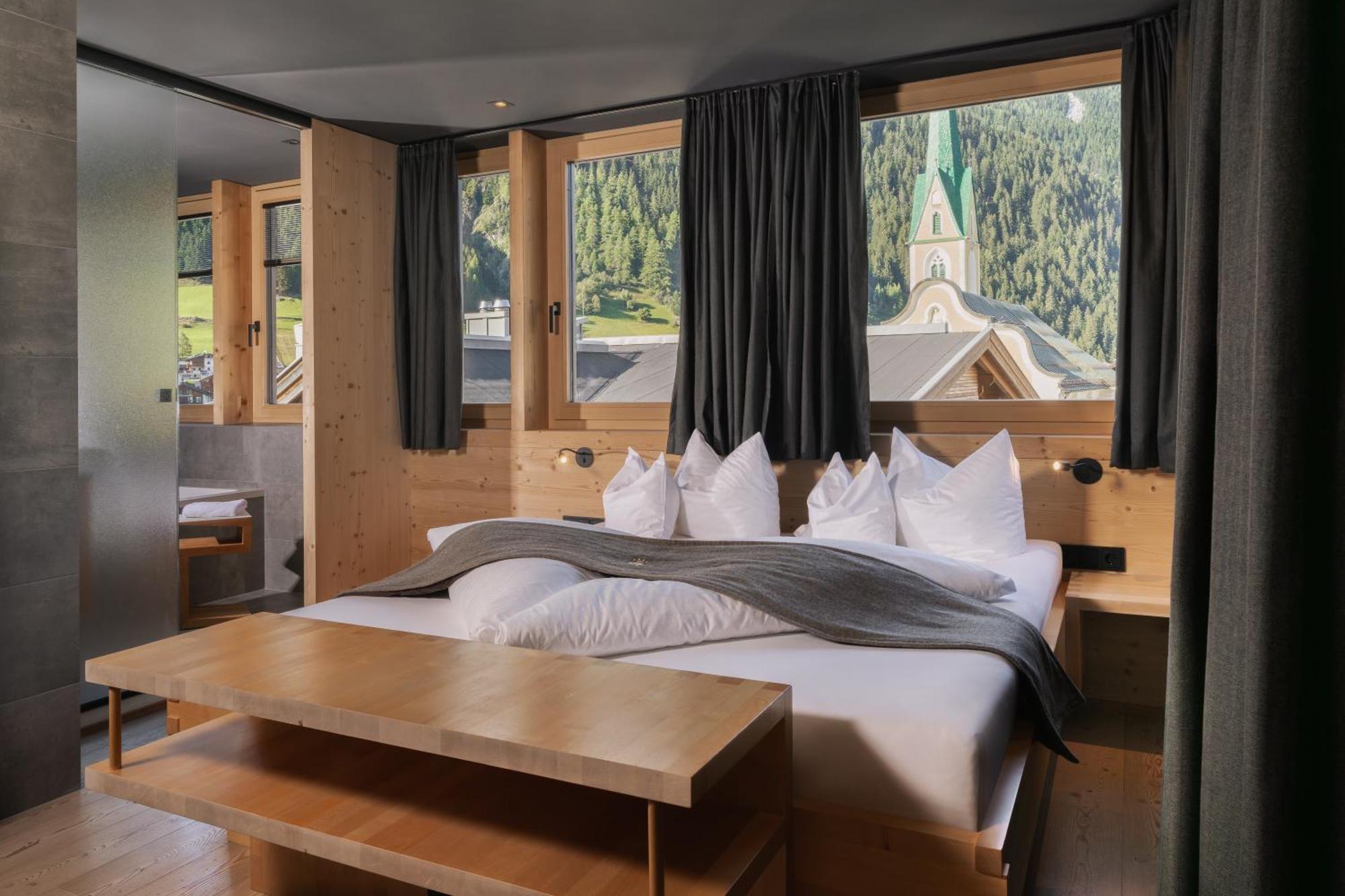 Hotel Goldener Adler - Im Sommer Silvretta Card Premium Inkludiert Ischgl Exterior photo