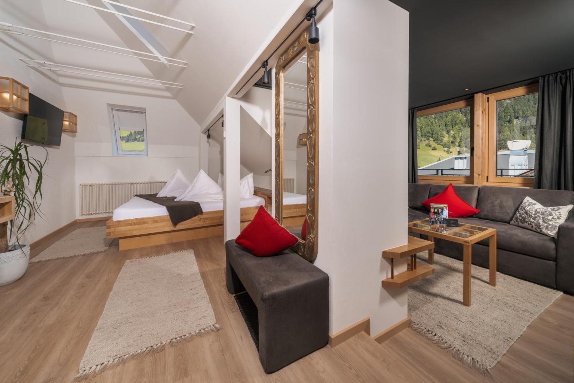 Hotel Goldener Adler - Im Sommer Silvretta Card Premium Inkludiert Ischgl Exterior photo
